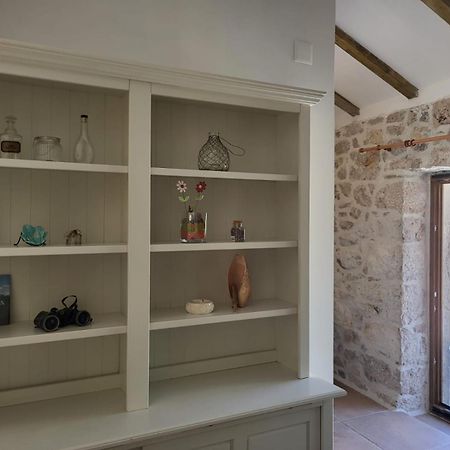 הוילה ווינייראץ Stone House Knezevic מראה חיצוני תמונה