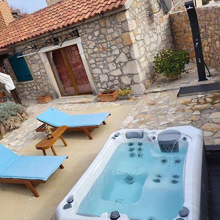 הוילה ווינייראץ Stone House Knezevic מראה חיצוני תמונה