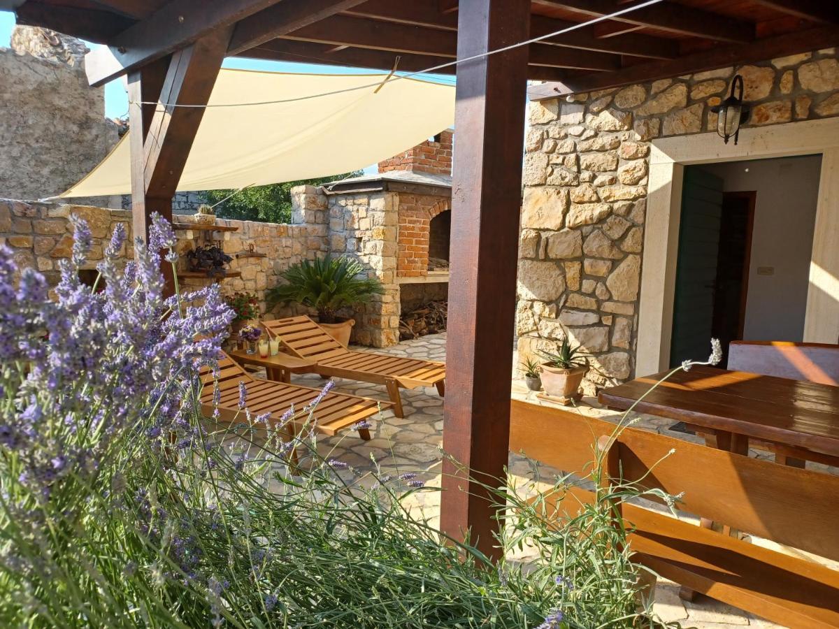 הוילה ווינייראץ Stone House Knezevic מראה חיצוני תמונה