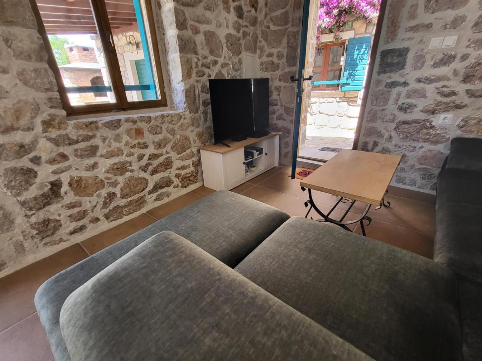 הוילה ווינייראץ Stone House Knezevic מראה חיצוני תמונה