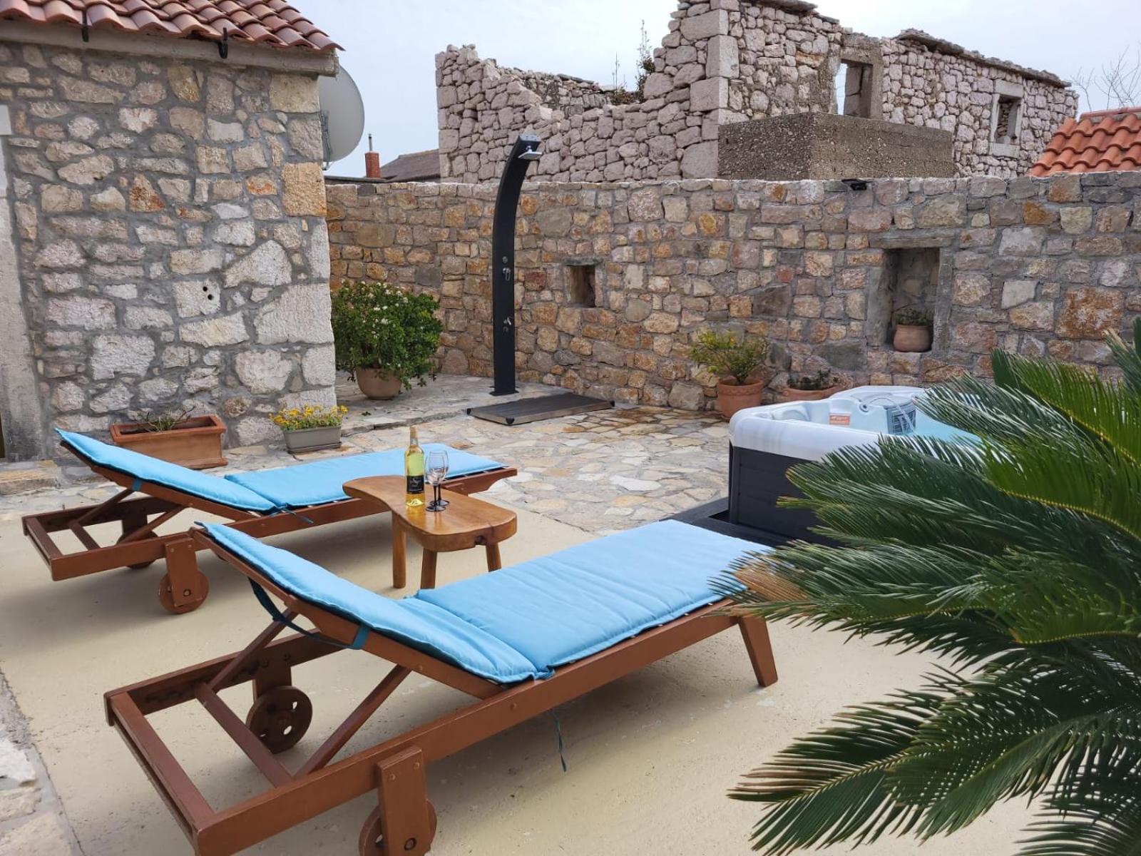 הוילה ווינייראץ Stone House Knezevic מראה חיצוני תמונה
