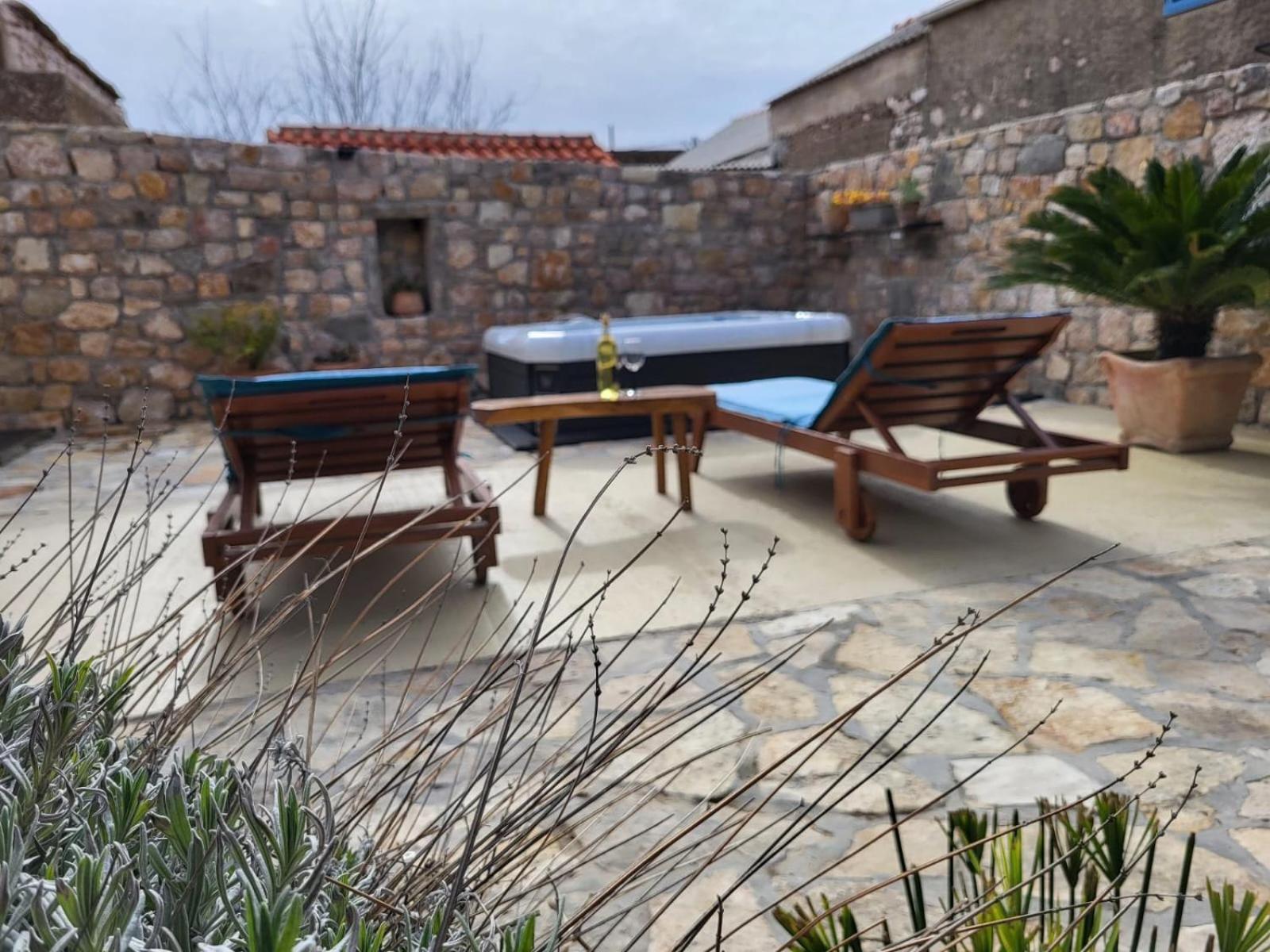 הוילה ווינייראץ Stone House Knezevic מראה חיצוני תמונה